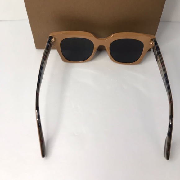 New - 💯 BURBERRY BE4364 KITTY SQUARE NUDE CHECK PRINT SUNGLASSES - Picture 6 of 13